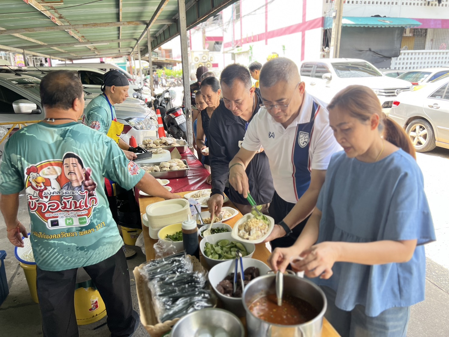 ภาพประกอบ โครงการอาหารกลางวัน (พิเศษ)